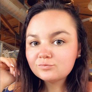 Meet your Posher, Skylar